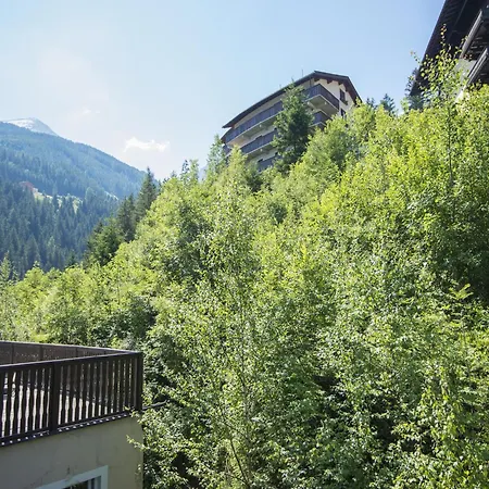Lavish With Balcony Apartment Bad Gastein
